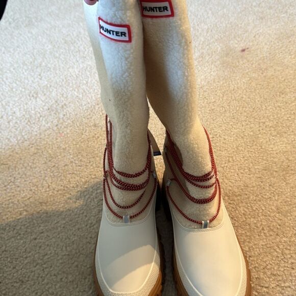 Hunter Beige and Brown Winter Boots - Picture 4 of 6